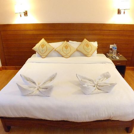 Hotel Greenland Pokhara Eksteriør billede
