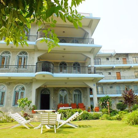 Hotel Greenland Pokhara Eksteriør billede