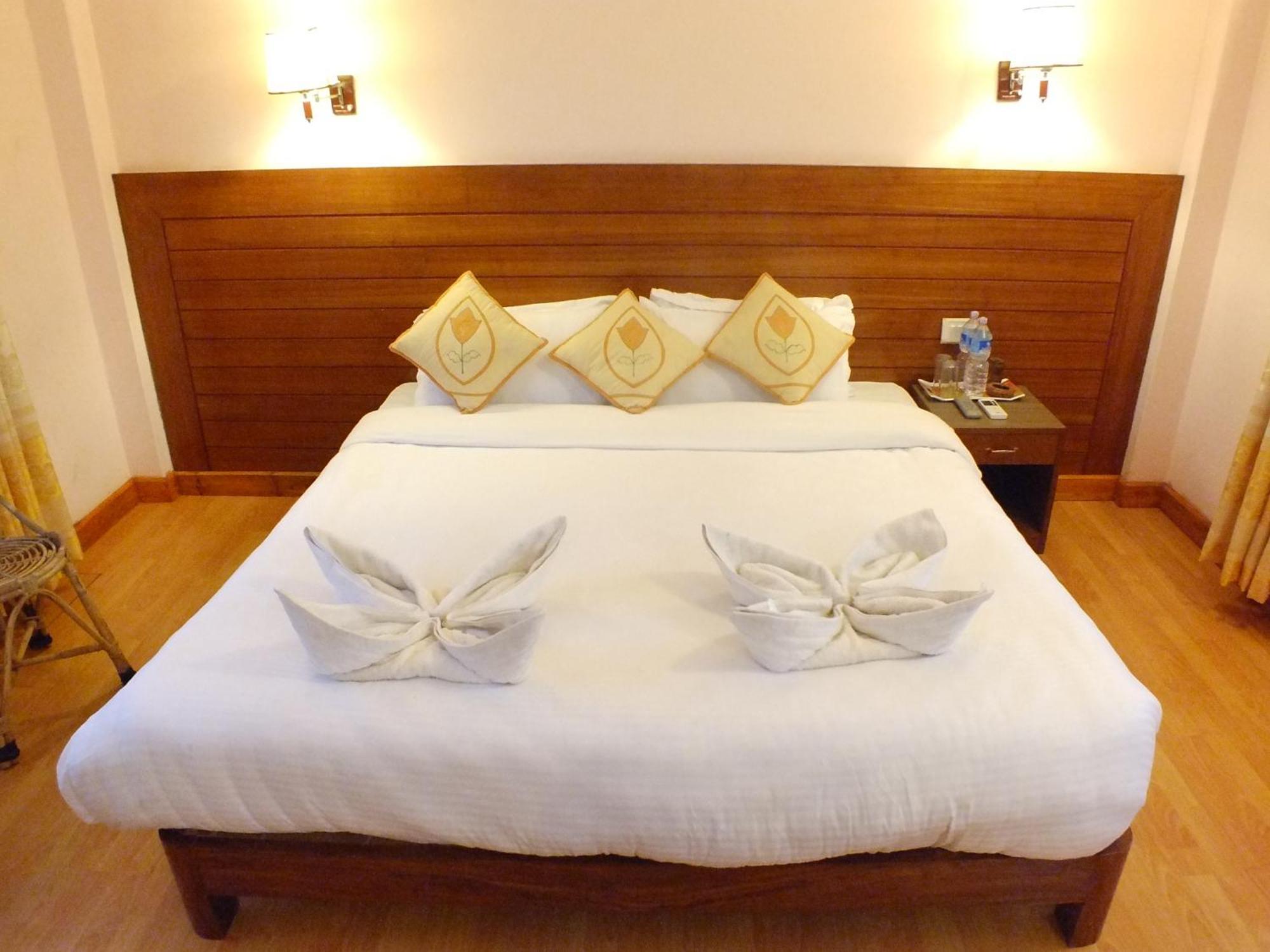 Hotel Greenland Pokhara Eksteriør billede